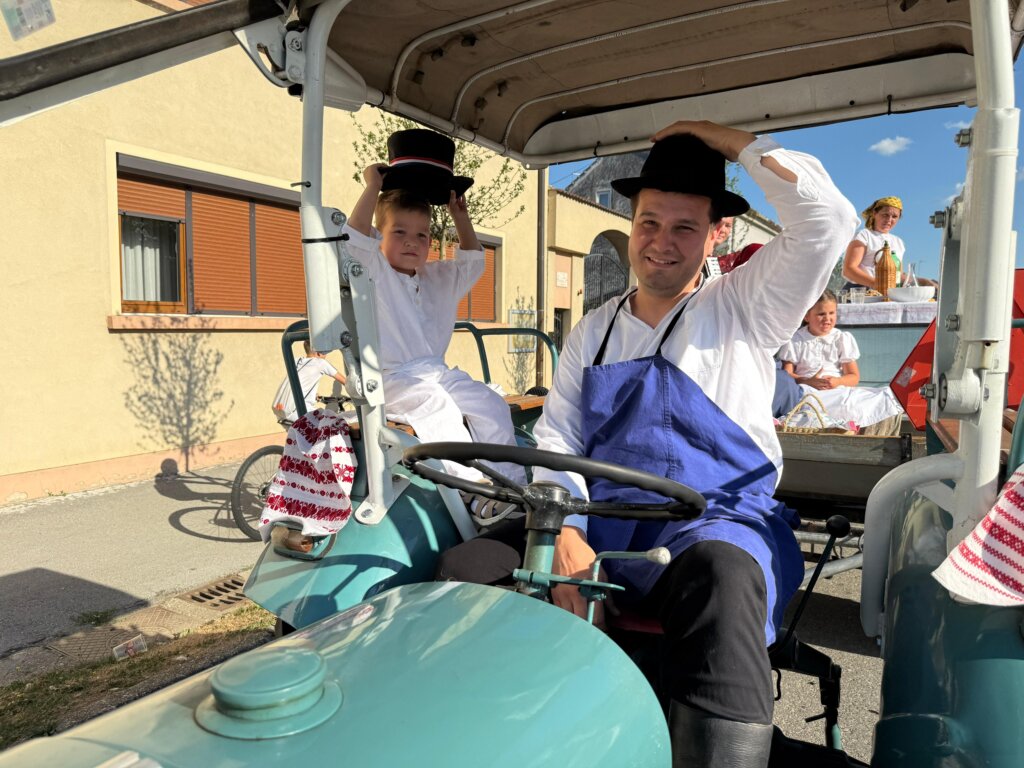 Photo 2025 06 29 18 25 15(1)