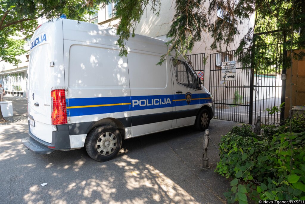 Pokrenuta istraga zbog odobravanja nezakonitih kredita na štetu Erste banke  