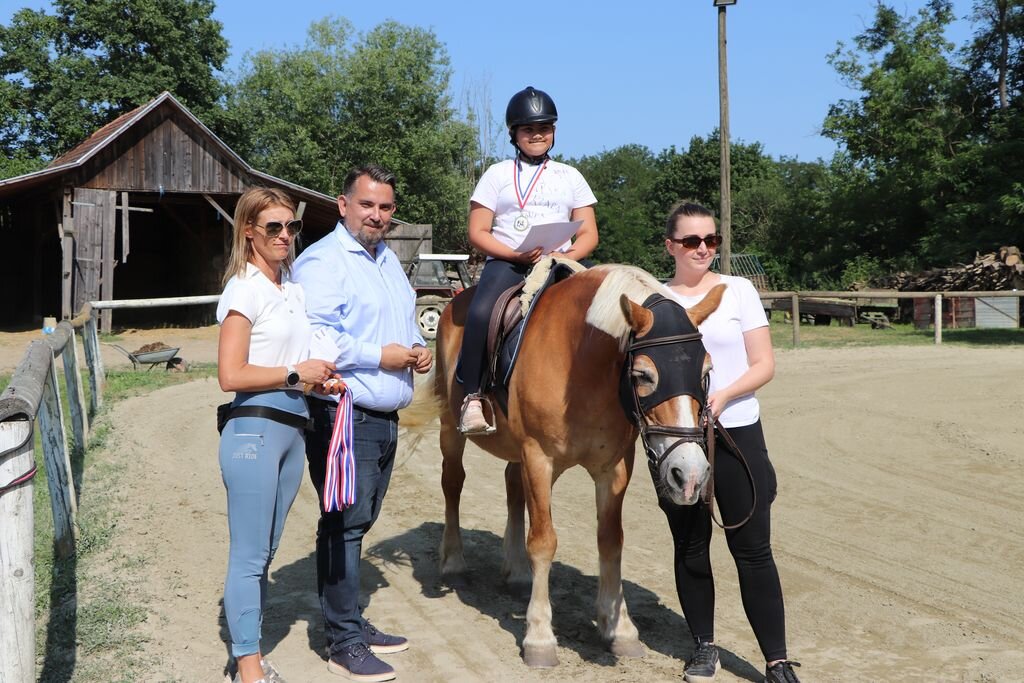 Udruga Osmijeh Terapijsko Jahanje 19