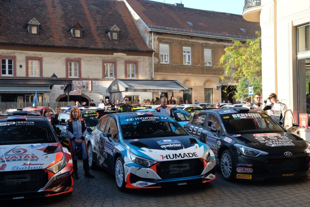 A3542147 94eb 487e 8168 7f8fe02e61ce