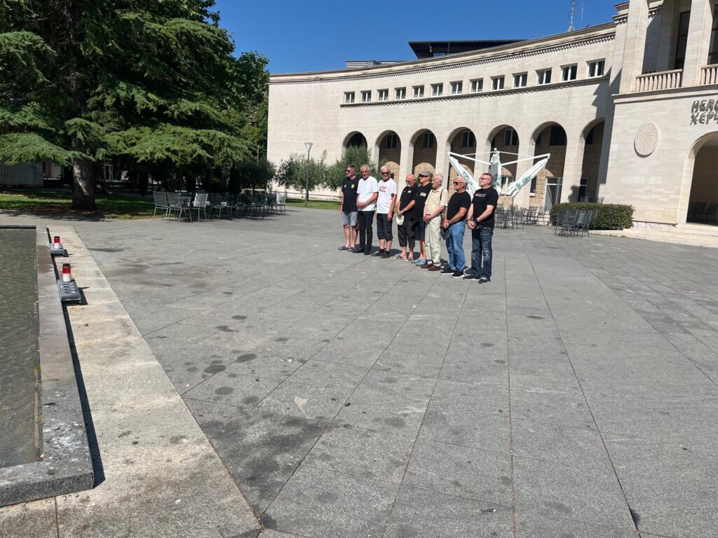 B8927ab0 7aff 4e22 8ce7 7d2952eff210