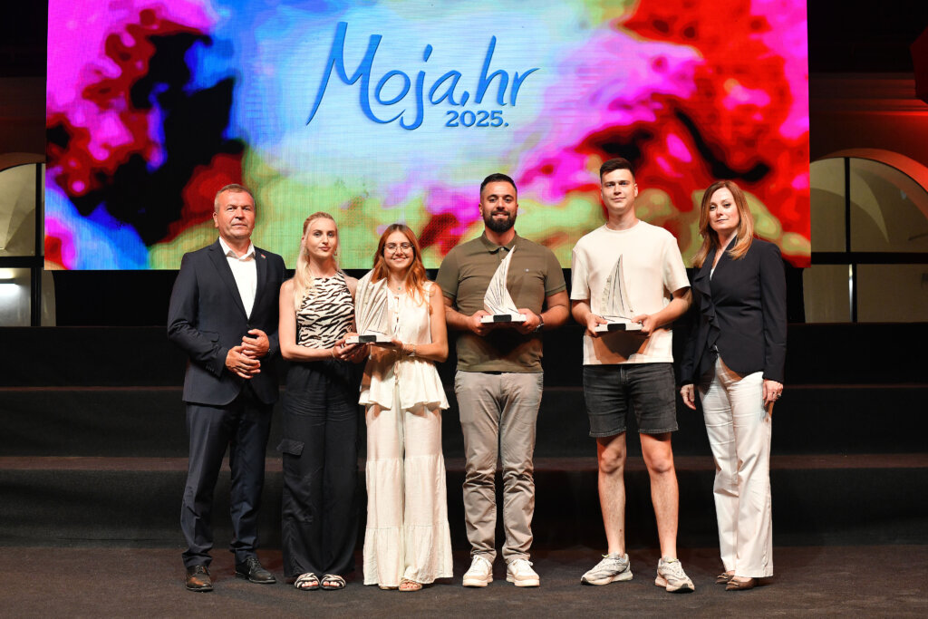 [FOTO] Dvorac Opeka kao najljepša pozornica: Varaždinska županija bila je domaćin finala Moja.hr