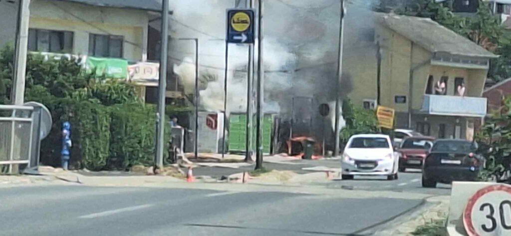 Ec77bef4 A0b3 463d 8cd1 18d1301f6d5c