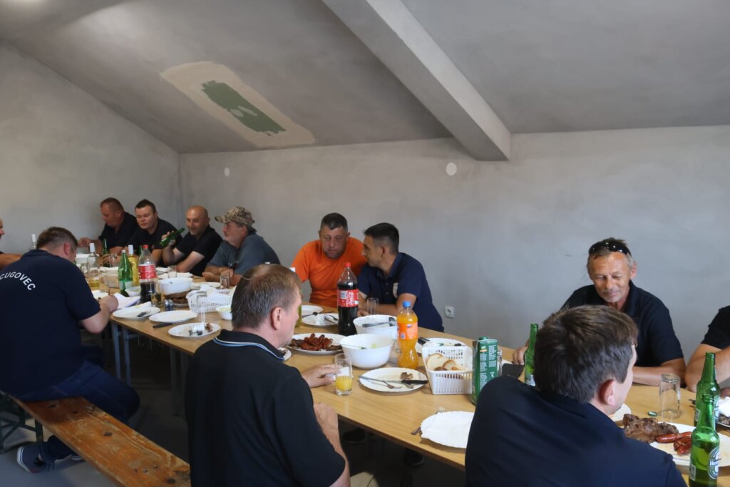 Efb3adc0 B659 44f3 Ac0f 07f23eb10a21