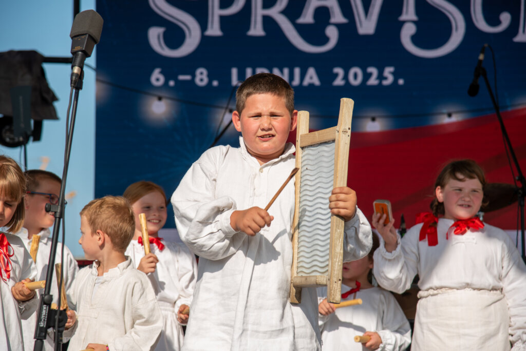 Malo Spravišće 5304 (60)