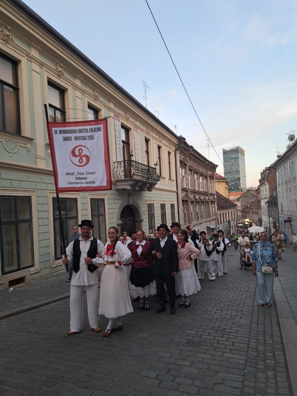 05ac4c47 8071 4ce7 B45e F67b4973c1f2