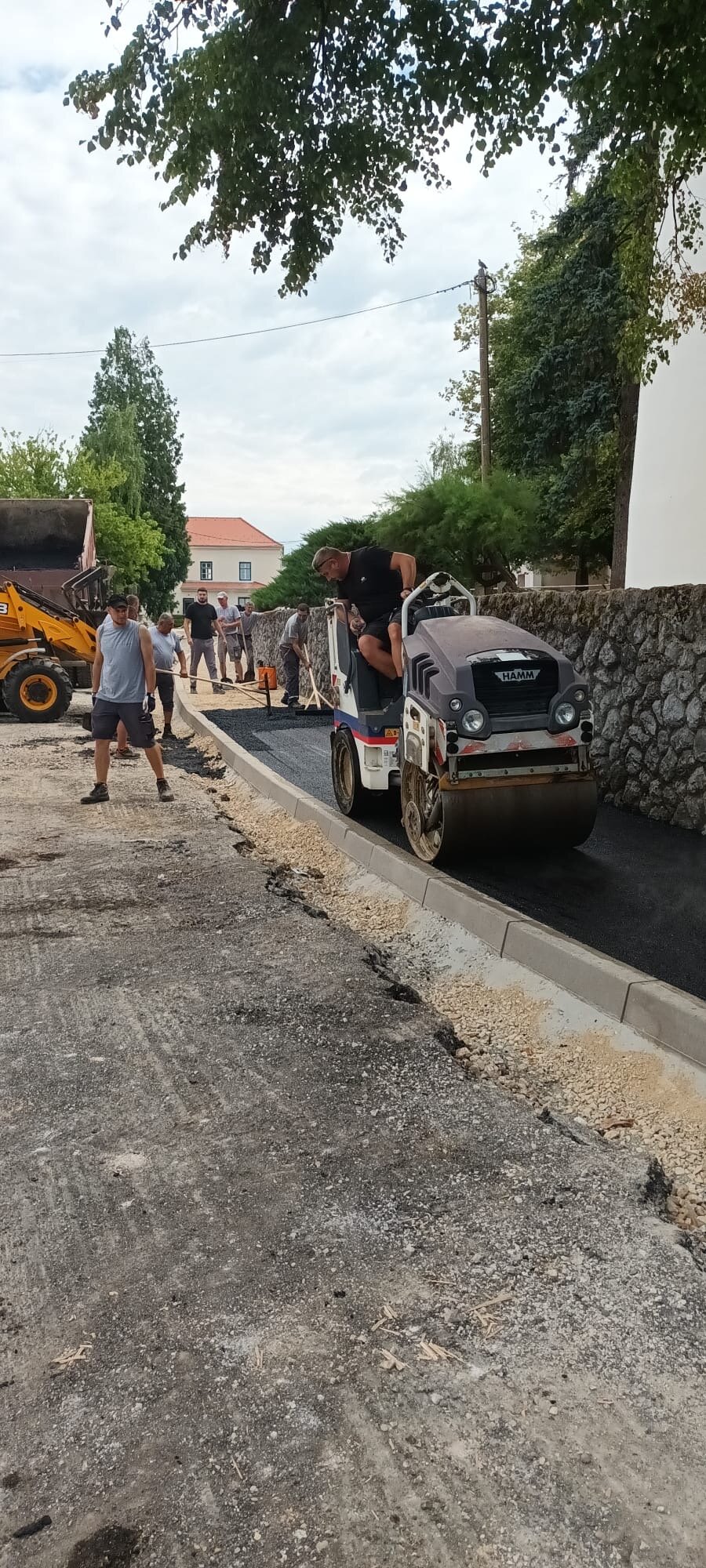 2dd3eaae 4fdd 4b27 Adc3 0e0afb5ac22a