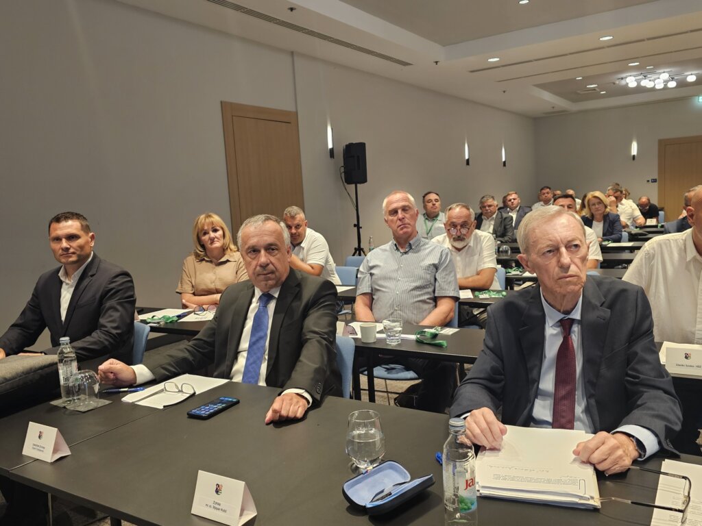 514593184 750603767315141 6148212397617540139 N