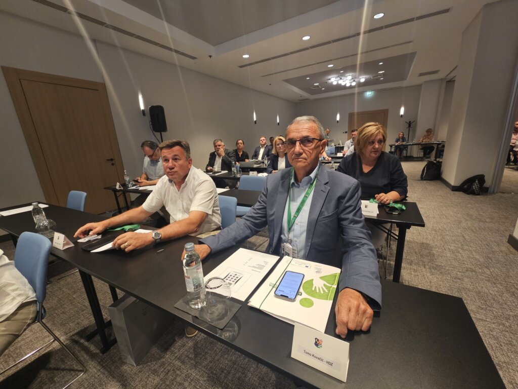 515563913 750604880648363 4387795964890433193 N