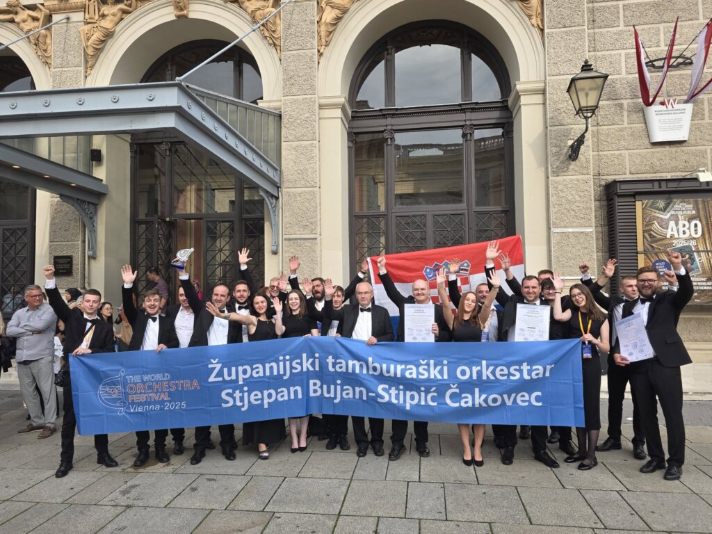 524343377 1361852612368133 879497644544652960 N