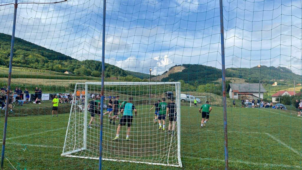 56ba4431 979a 4b6c 959e 3974d6b3b77e