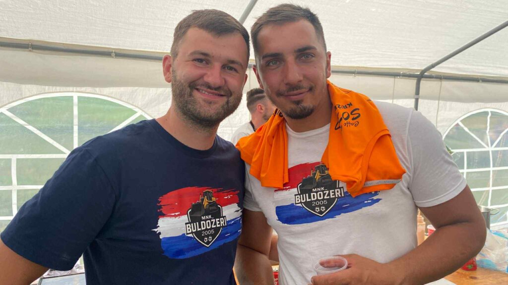 70e181d8 6544 46fb Bc51 6364e16ebb2f