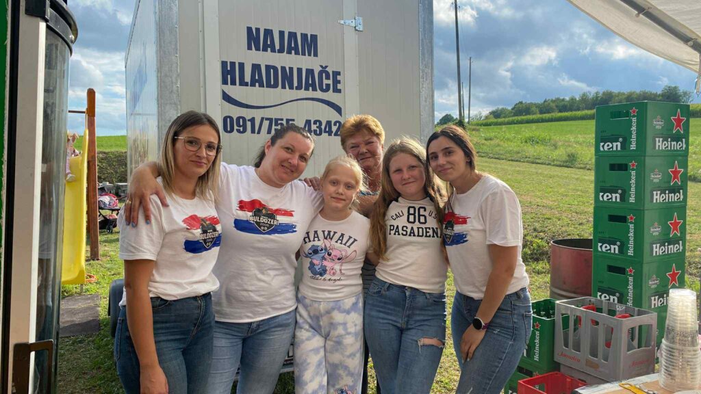 9c7d6792 72af 4b6c B3d5 F58504d09218