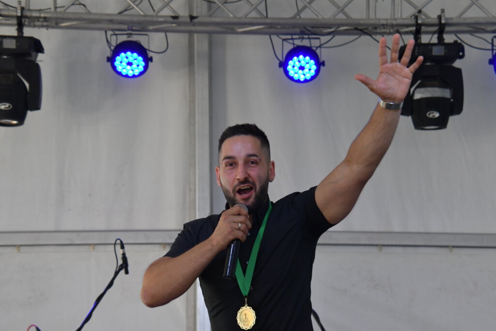 [FOTO/VIDEO] ZLATNI MIKROFON FARKAŠEVCA Pobijedio je Mišel Nikolić