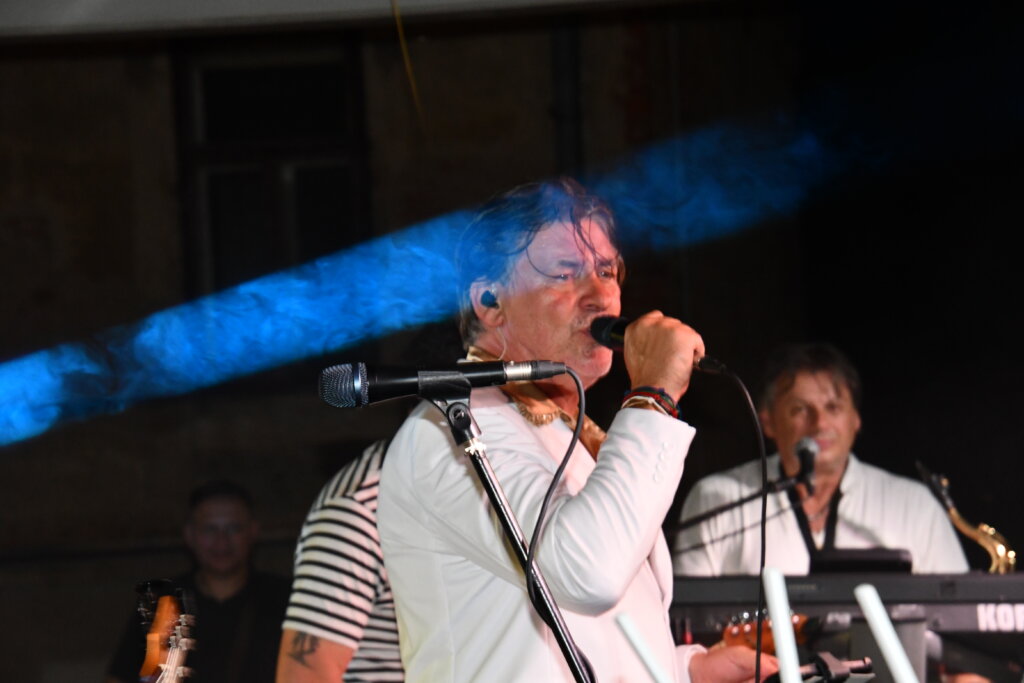 [FOTO/VIDEO] Hitovima Miše Kovača završio “Križevci Beach Party”