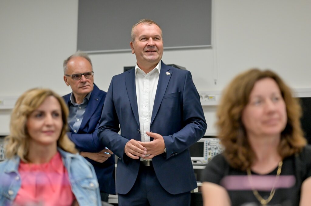 Elektrostrojarska Skola (2)