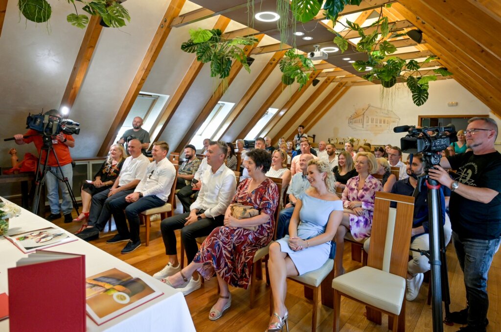 Predstavljanje Kuharice (3)