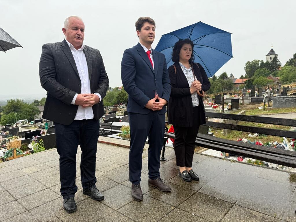 D5010455 8aa5 4c90 9513 B05ec842cf58