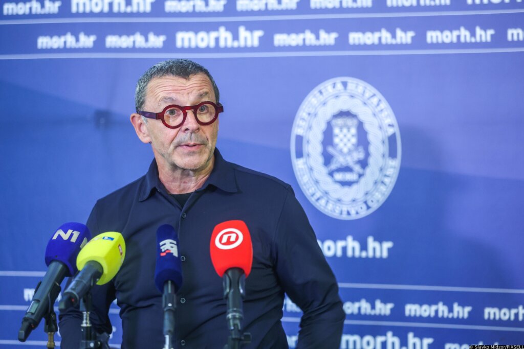 Zagreb: Glazbena Proba Orkestra Oružanih Snaga Rh U Sklopu Priprema Za Program Svečanog Vojnog Mimohoda