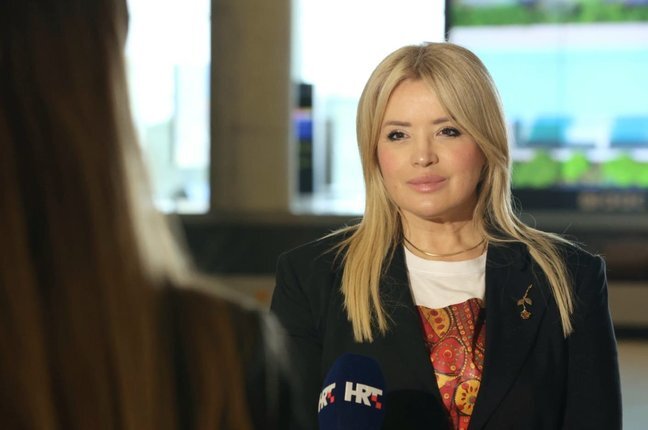 Foto Tzzz Mzlz 3.jpg 648x432 Q85 Subsampling 2