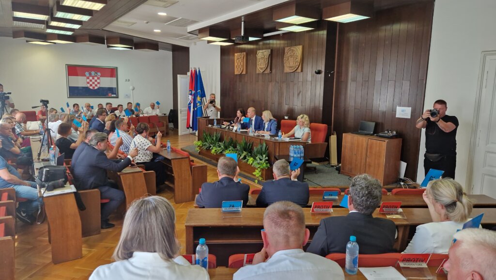 TREĆA SREĆA Većinu u Županijskoj skupštini čine SDP, MREŽA, Mladen Kešer i Darko Fištrović