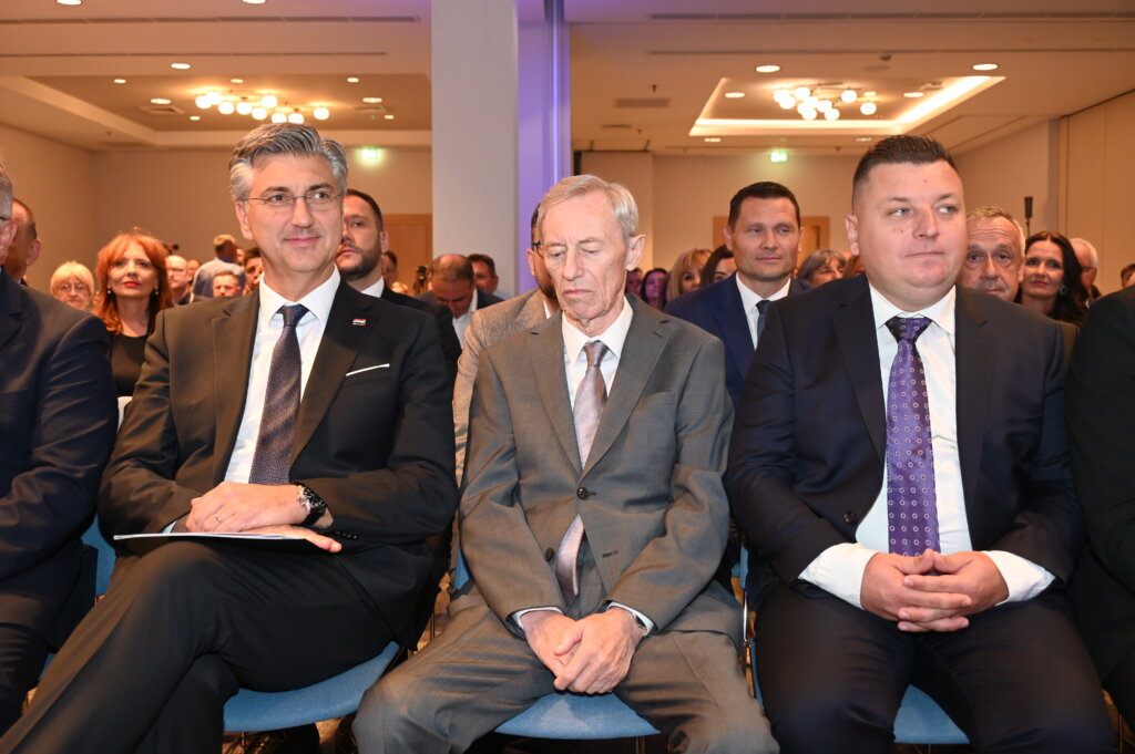 Sjednica Zg žup 8883 (20)