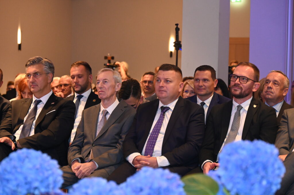 Sjednica Zg žup 8883 (39)