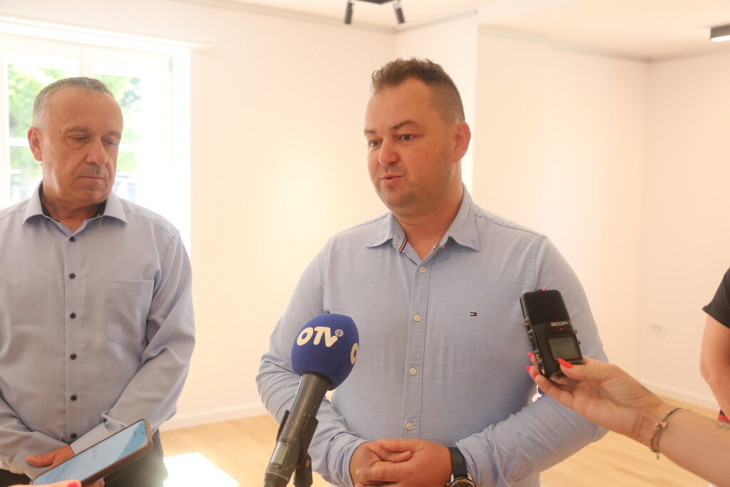 Vrbovec Primopredaja Galerije 14