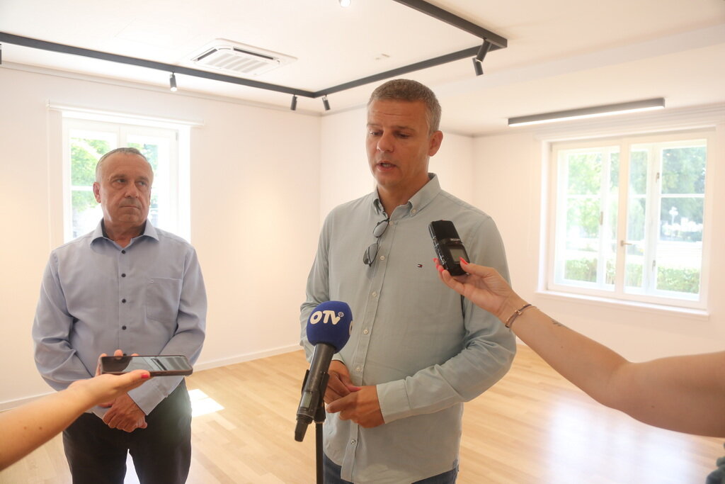 Vrbovec Primopredaja Galerije 19