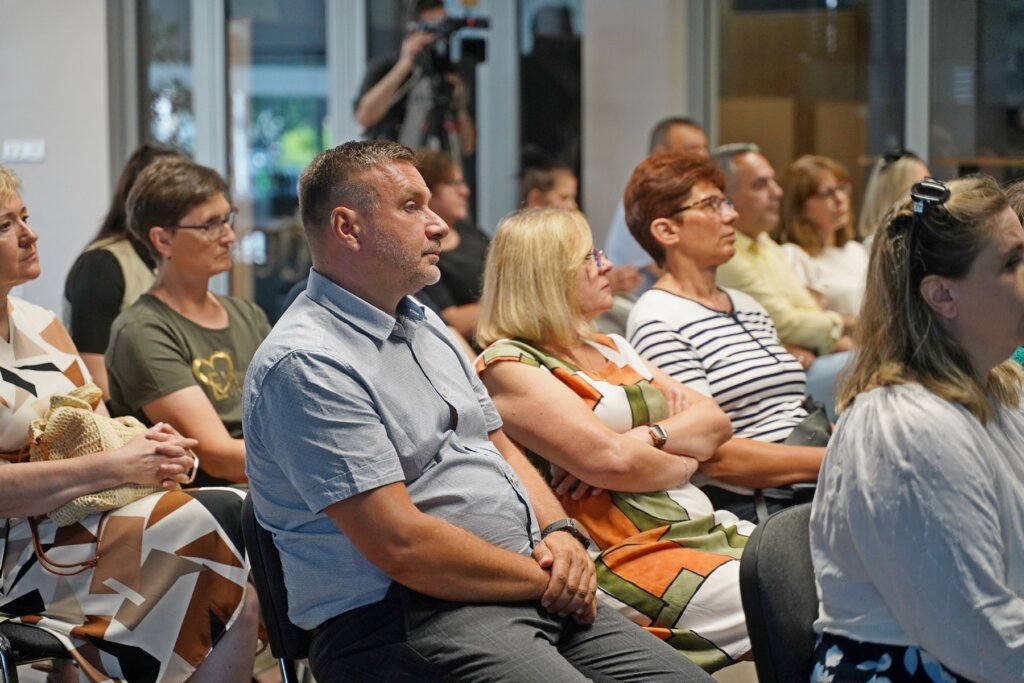 Zavrsna Konferencija Enter Lk (21)