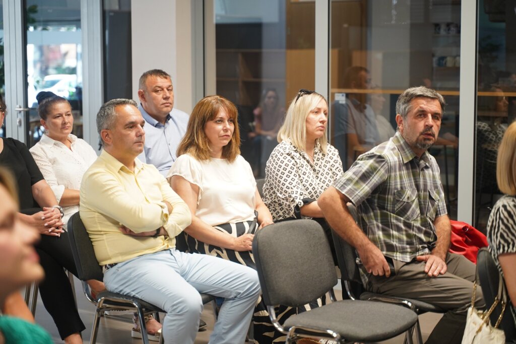 Zavrsna Konferencija Enter Lk (6)