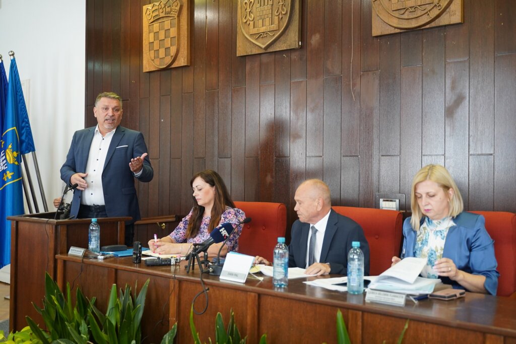 Zupanijska Skupstina Lk (32)