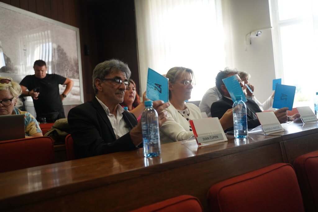 Zupanijska Skupstina Lk (44)