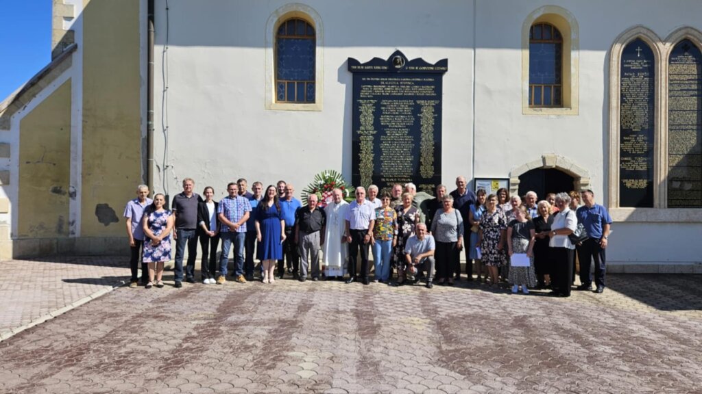 12b6d394 95e7 4dd0 9a0a 9f900c53973d