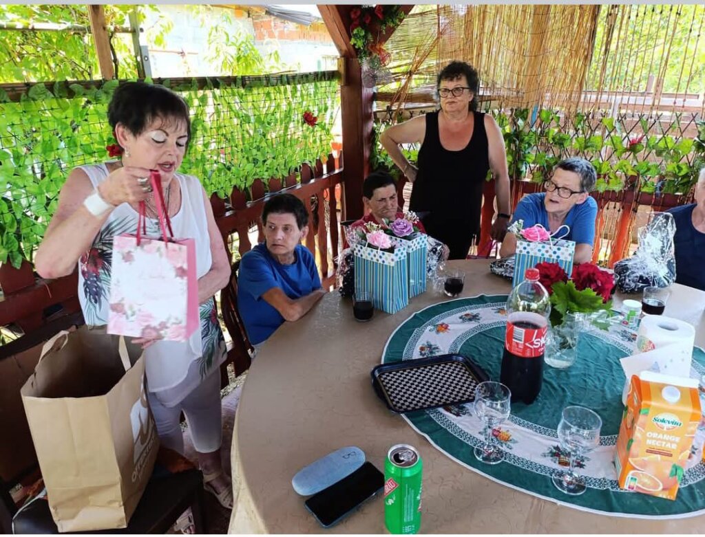 180fd28b Fcb5 41b3 9fa3 4ba8cdf18c92