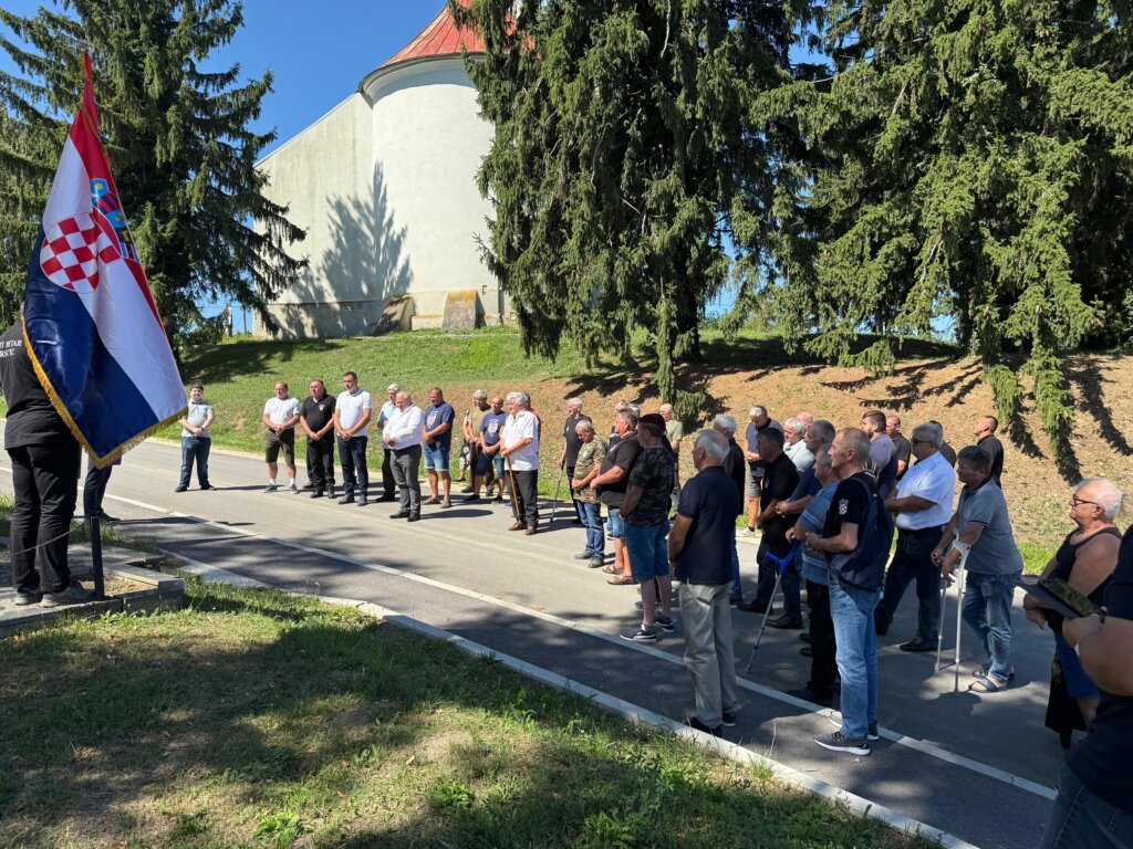 3e5dc167 16a5 473d Bff4 43b129d7b5ed