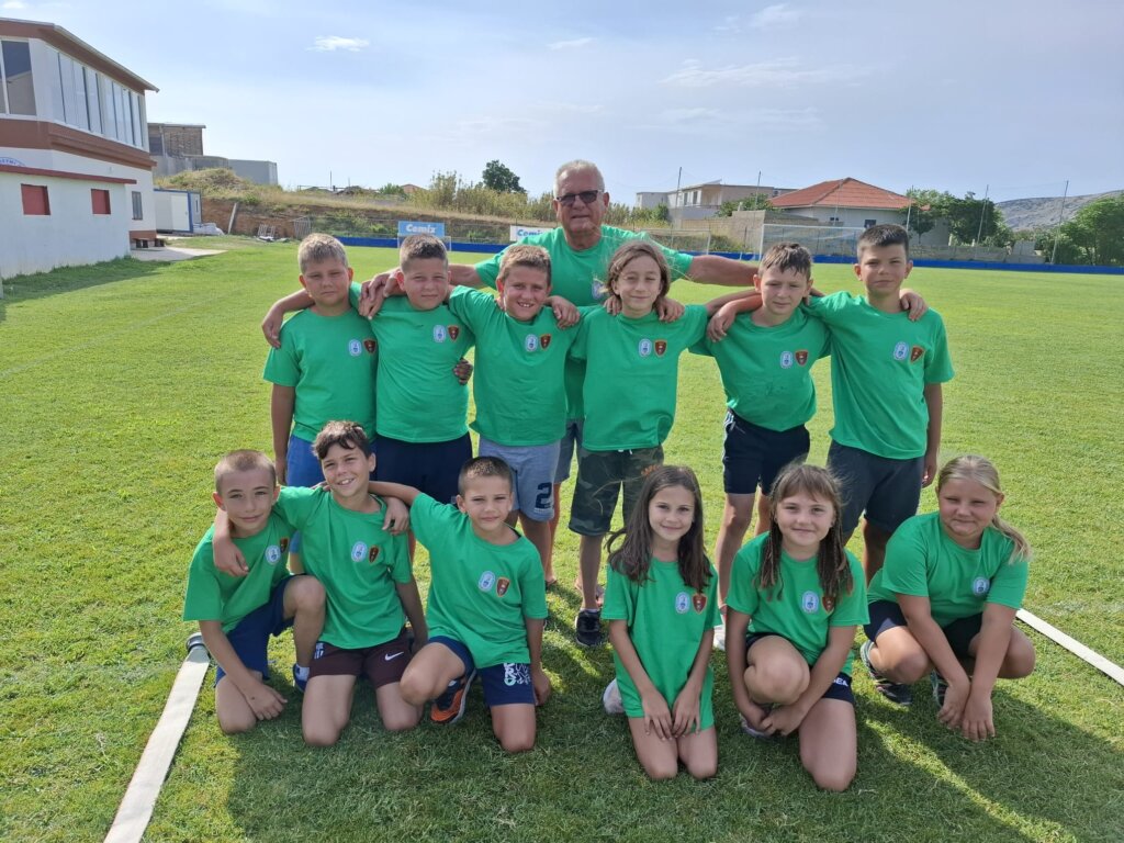 41f5d570 23d3 4d15 A312 774674bd07ac