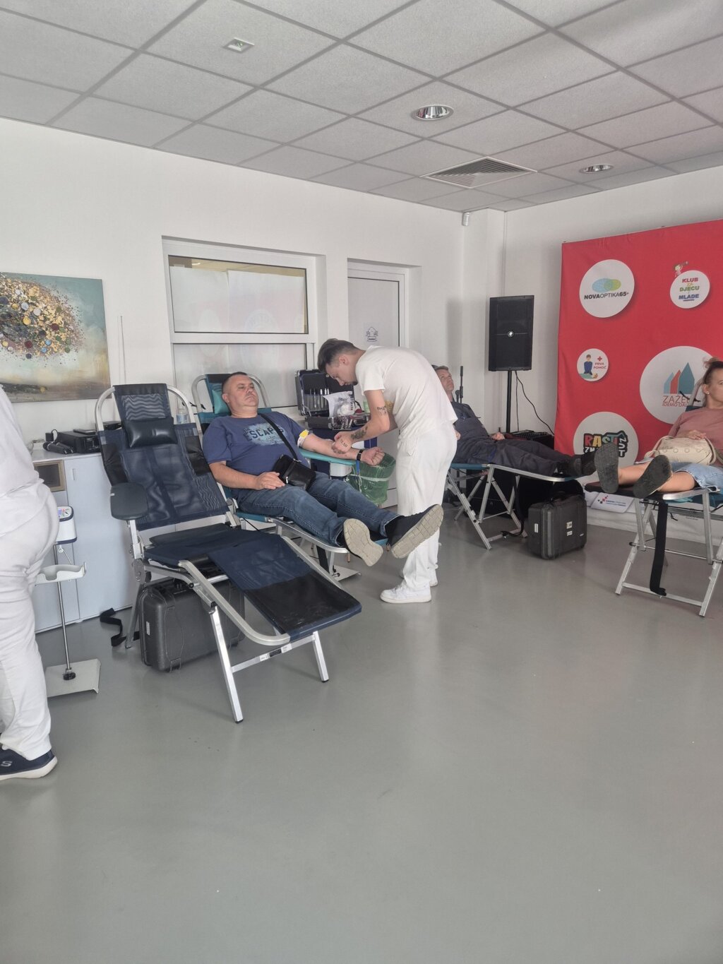 531420138 2001658683974315 1712471274606628530 N