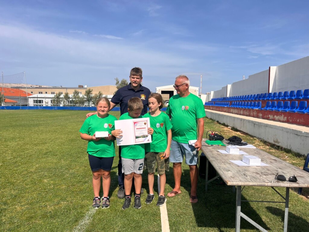 84b53238 F787 4daa 8337 A8b9dad5394f