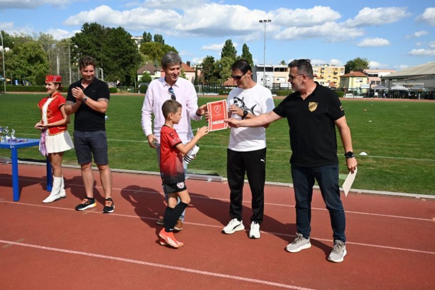 8 68ac4415ae7ed 860xr