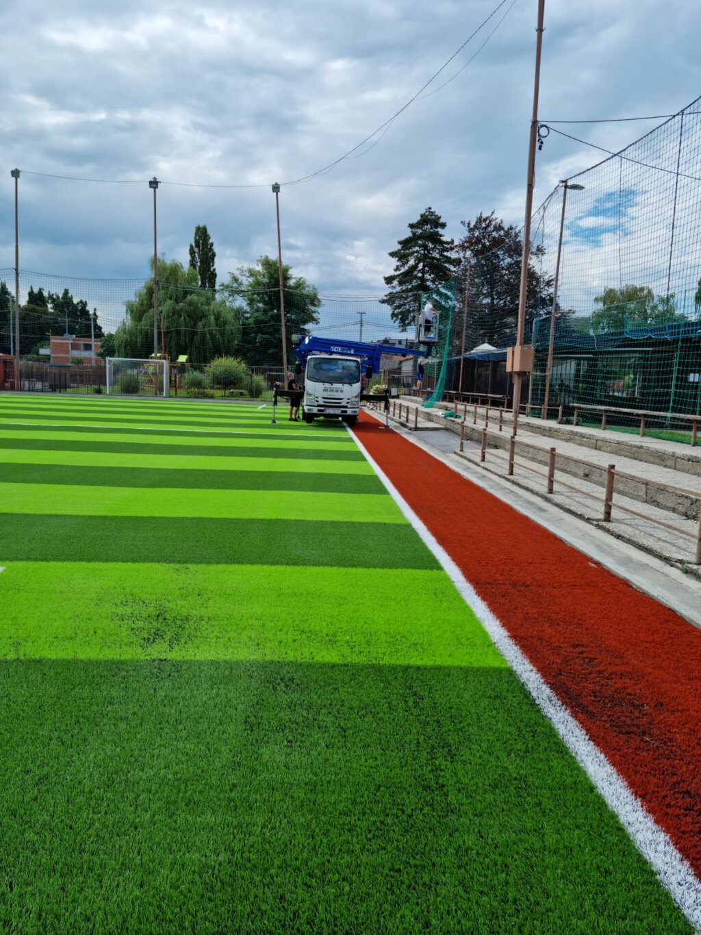 8f3aa357 027d 41c8 B327 48c67a7bb508