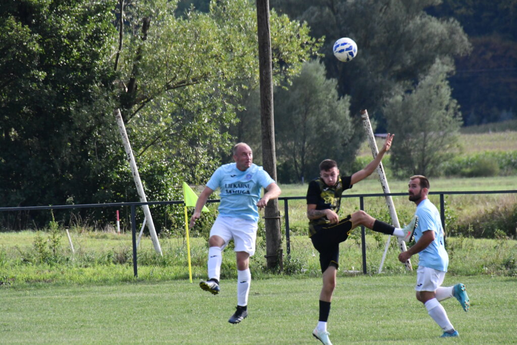 NOGOMET 2. ŽNL Golovima Parmačevića i Srbljinovića Ratar slavio pred svojim navijačima