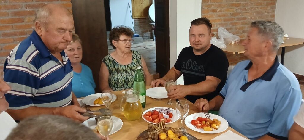 Photo 2025 08 25 19 40 41