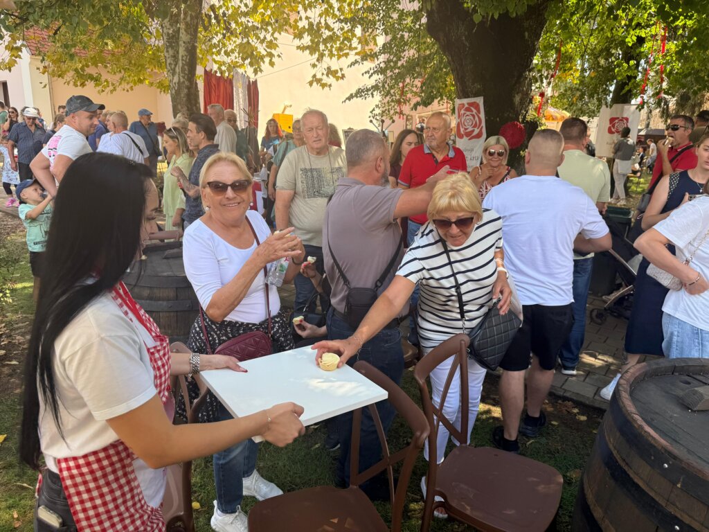 Photo 2025 08 31 12 16 38(3)