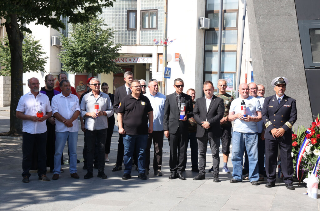 U Kninu Obiljeen "dan Logoraa"