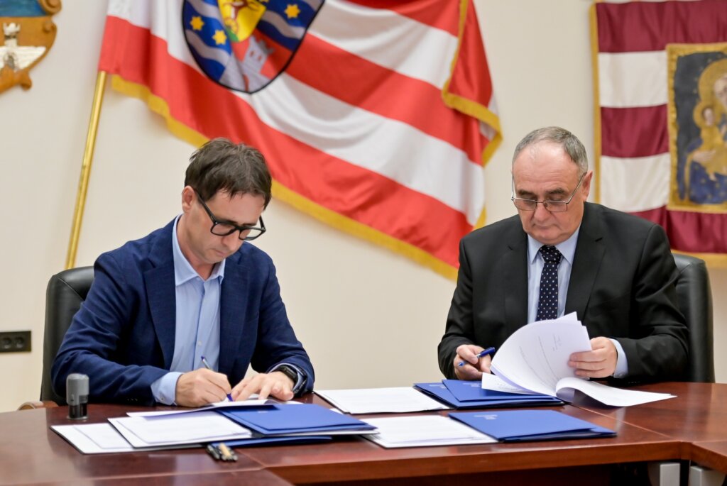 Potpisivanje Ugovora (3)