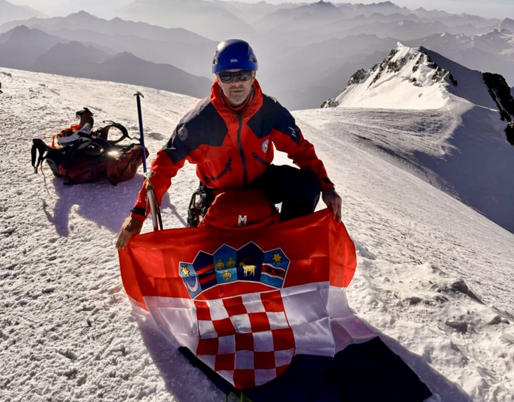 Att.tfyltpjhy0qzjlolhe2q4zs Cacgx Fa9lkqgyf22ek