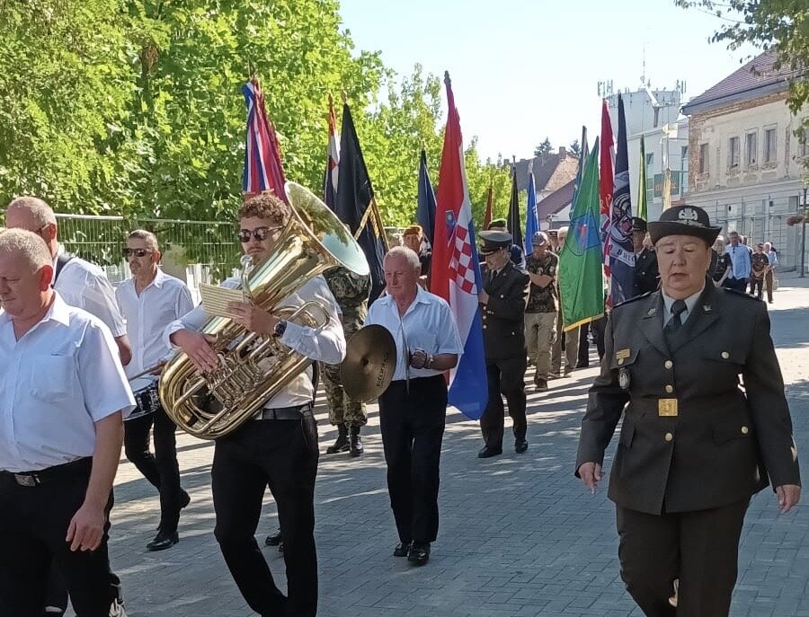 Bf12e007 59cc 48d2 B776 75984fb36196