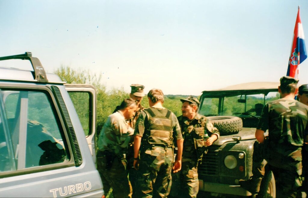 Bf199641 33e3 4ecf 8f53 9ed9cab6b7e7