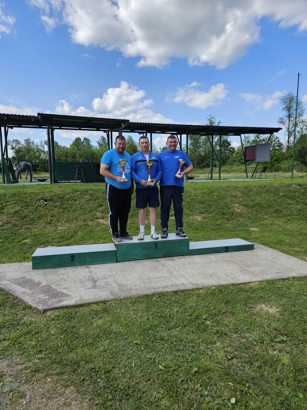 F1413842 B6f9 4eb8 8e70 35b1a6bf3f07